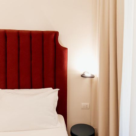 ホテル Residenza Umberto I ナポリ エクステリア 写真