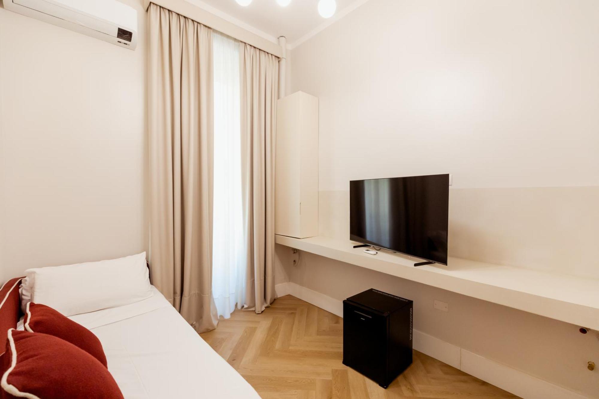 ホテル Residenza Umberto I ナポリ エクステリア 写真