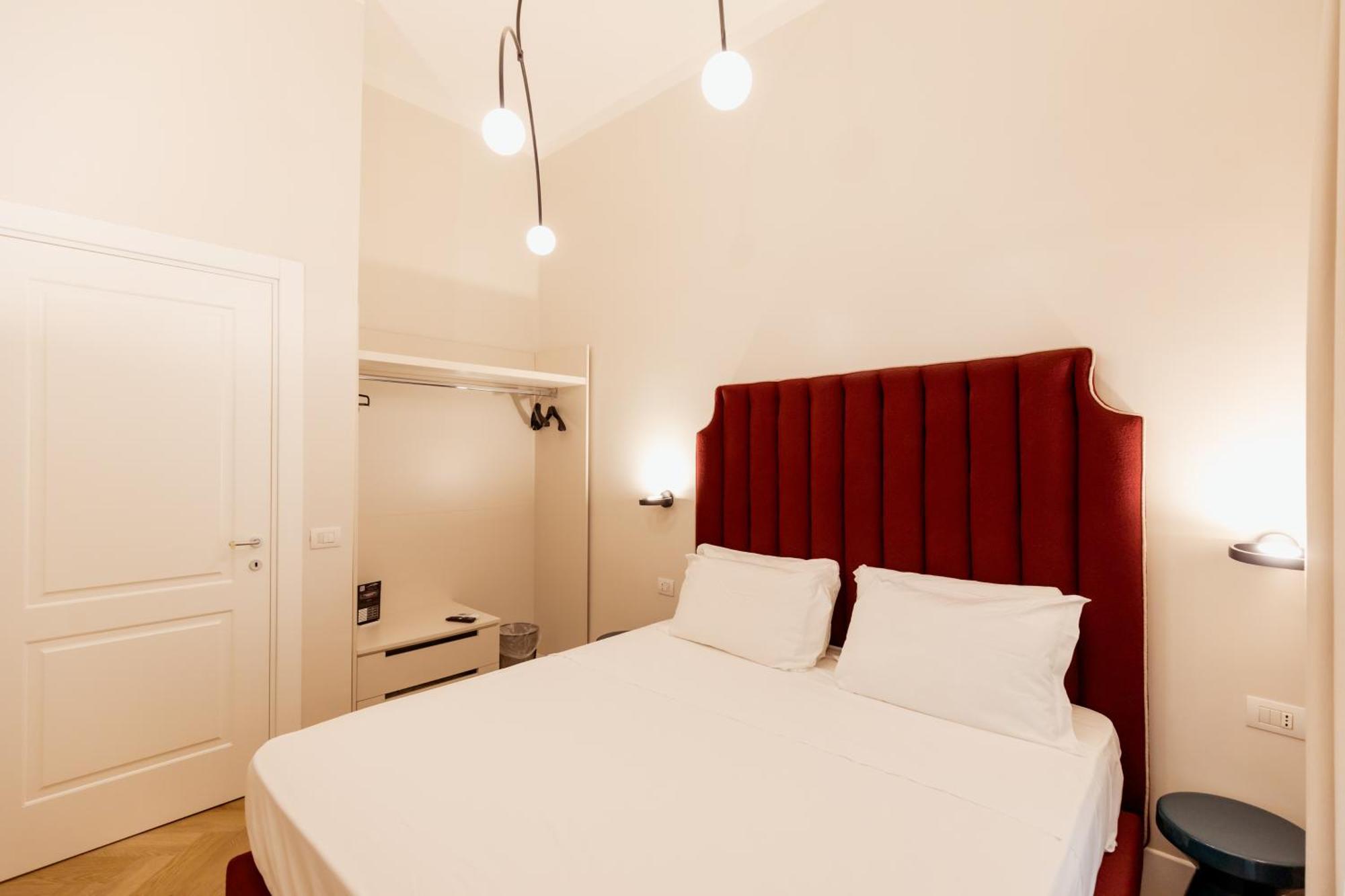 ホテル Residenza Umberto I ナポリ エクステリア 写真