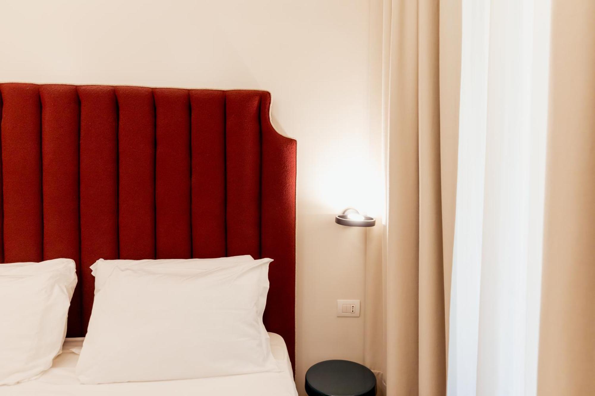 ホテル Residenza Umberto I ナポリ エクステリア 写真